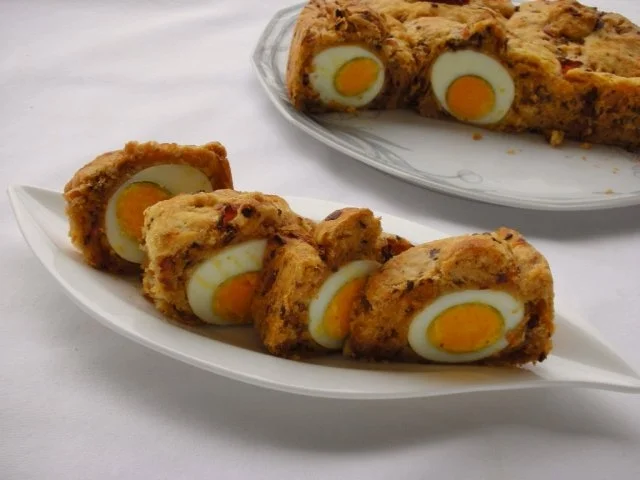 Herzhafter Hefekuchen versteckt ein paar Eier - Rezept - Bild Nr. 13