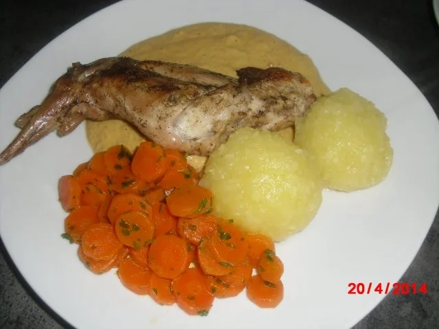 Kaninchenbraten mit Möhrengemüse - Rezept