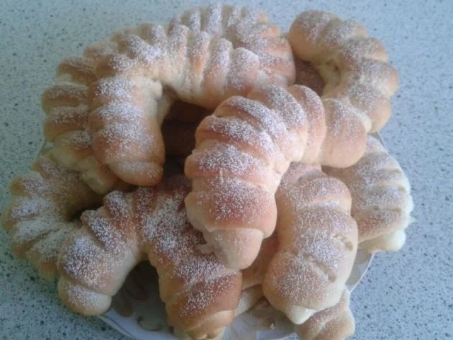 Rezept: Süße Hörnchen ala Amarylis Süße Hörnchen ala Amarylis - Rezept