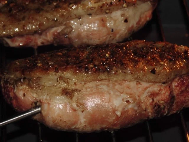 Rezept: Entenbrust mit Granatapfel - Rotwein - Reduktion, Spargel, Bärlauchbutter und Bandnnudeln Bild Nr. 2 Entenbrust mit Granatapfel - Rotwein - Reduktion, Spargel, Bärlauchbutter und Bandnnudeln - Rezept - Bild Nr. 2