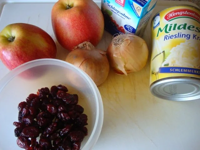 edles Sauerkrautsüppchen mit Cranberries und Tonkabohnenschaum - Rezept - Bild Nr. 3