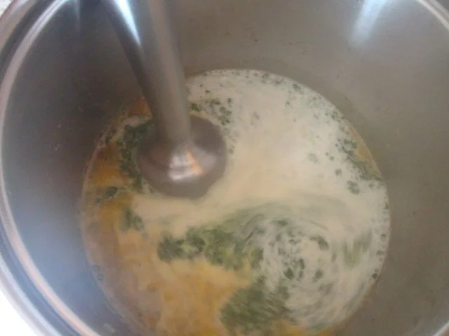 Petersilienwurzelcremesüppchen mit Pistazien-Crush - Rezept - Bild Nr. 11