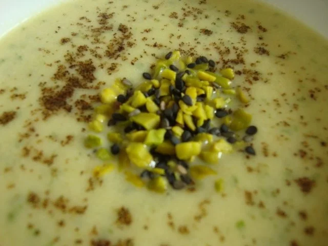 Petersilienwurzelcremesüppchen mit Pistazien-Crush - Rezept - Bild Nr. 14