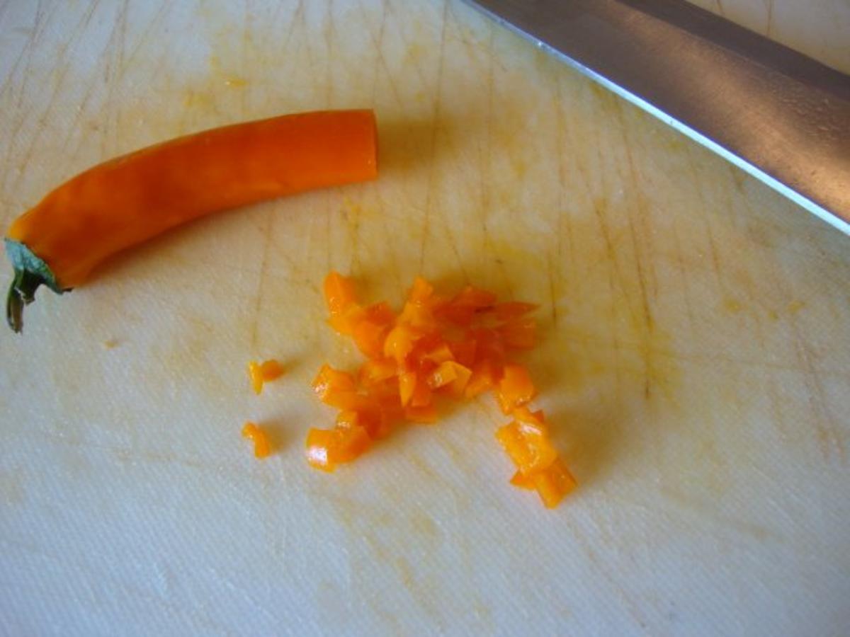 Karotten-Aprikosencremesüppchen mit Kokosschaum und Tonkabohnenpfeffer - Rezept - Bild Nr. 7