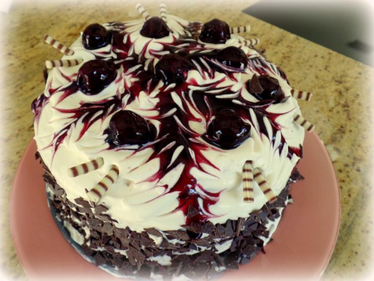 Bilder für Kleine Schwarzwälder Kirschtorte - Rezept