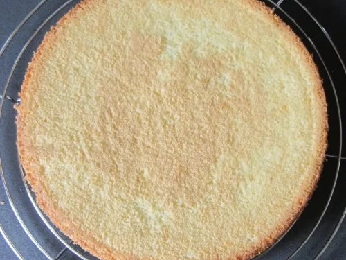 Rezept: Buttercremetorte Bild Nr. 2 Buttercremetorte - Rezept - Bild Nr. 2