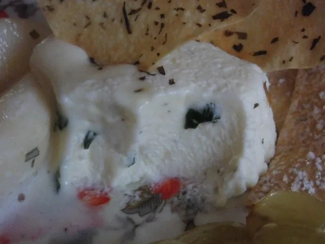 Rezept: Mascarpone - Estragon - Mousse mit Früchten und Filoteigblättern Bild Nr. 3 Mascarpone - Estragon - Mousse mit Früchten und Filoteigblättern - Rezept - Bild Nr. 3