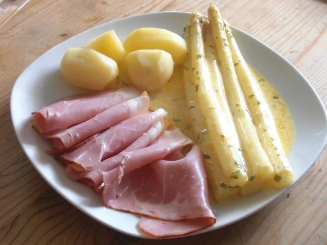 Spargel mit Orangenbuttersauce - Rezept - Bild Nr. 3