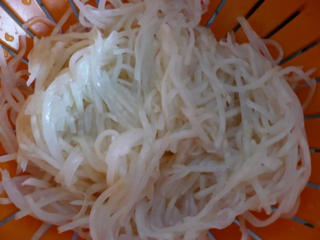 Ananas - Zwiebel - Salat - Rezept - Bild Nr. 7