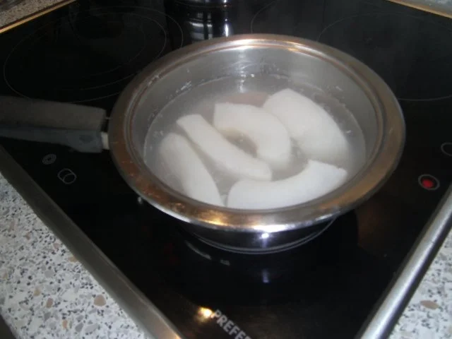 Tintenfischfilet gekocht auf Salat - Rezept - Bild Nr. 4