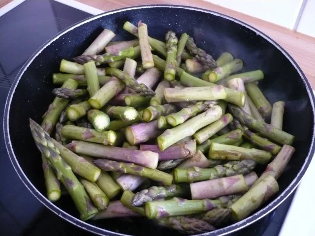 Gebratener Spargel mit Cherrytomaten und Kartoffeln - Rezept - Bild Nr. 3