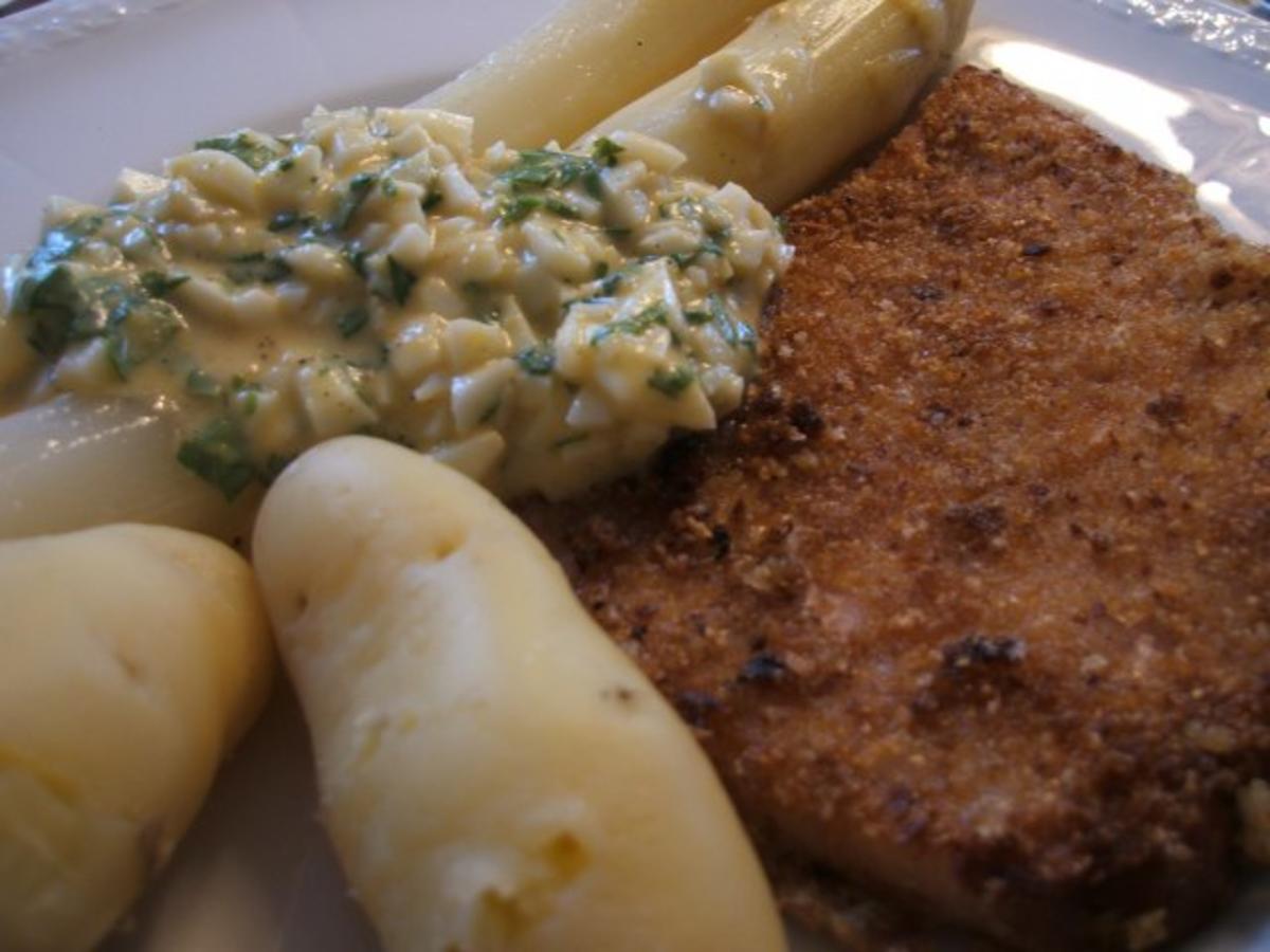 Spargelschmaus mit paniertem Schinken und "Bamberger Hörnchen" - Rezept - Bild Nr. 2