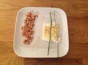 Rezept: Weißes Omelette mit Krabben und Schnittlauch-Öl Weißes Omelette mit Krabben und Schnittlauch-Öl - Rezept