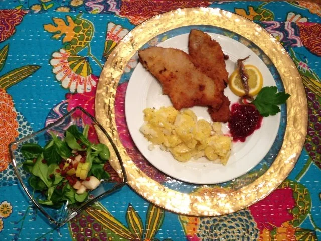 Rezept: Das Original Wiener Schnitzel mit Kartoffel- und Feldsalat Das Original Wiener Schnitzel mit Kartoffel- und Feldsalat - Rezept