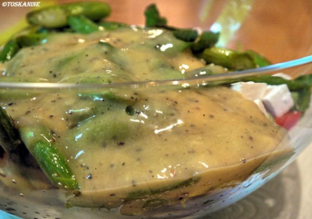 Belugalinsen-Salat mit grünem Spargel und in Öl gegartem Eigelb - Rezept - Bild Nr. 9