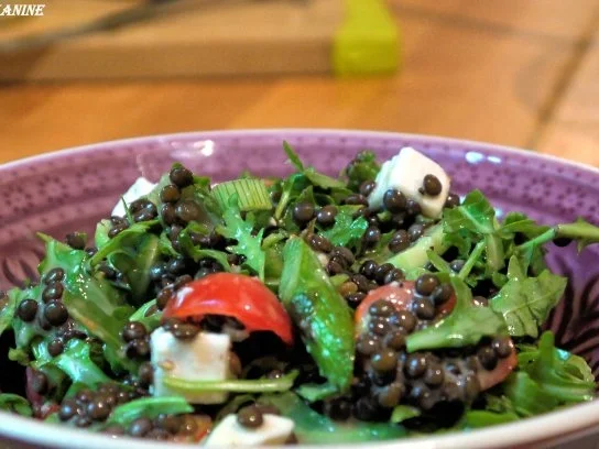 Belugalinsen-Salat mit grünem Spargel und in Öl gegartem Eigelb - Rezept - Bild Nr. 16