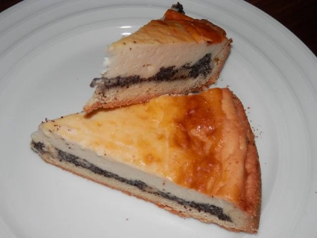 Rezept: Käse-Mohn-Pfirsichkuchen Käse-Mohn-Pfirsichkuchen - Rezept