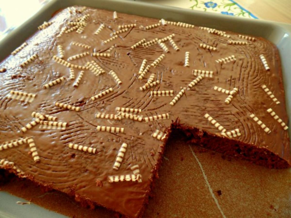 Buttermilch-Schokoladen-Blechkuchen - Rezept