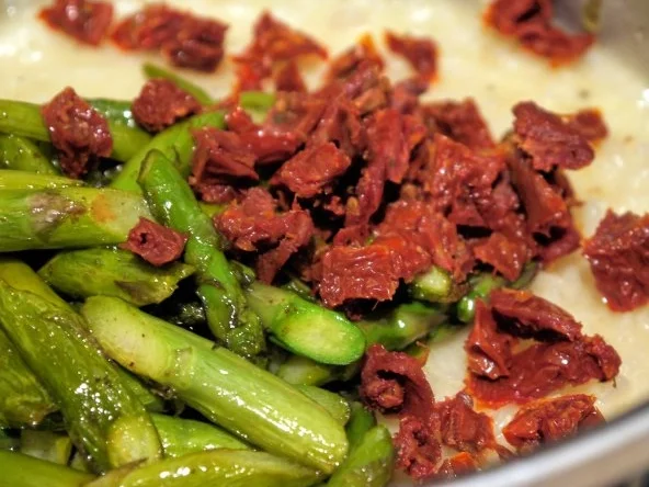 Rezept: Risotto mit grünem Spargel und getrockneten Tomaten Bild Nr. 12 Risotto mit grünem Spargel und getrockneten Tomaten - Rezept - Bild Nr. 12