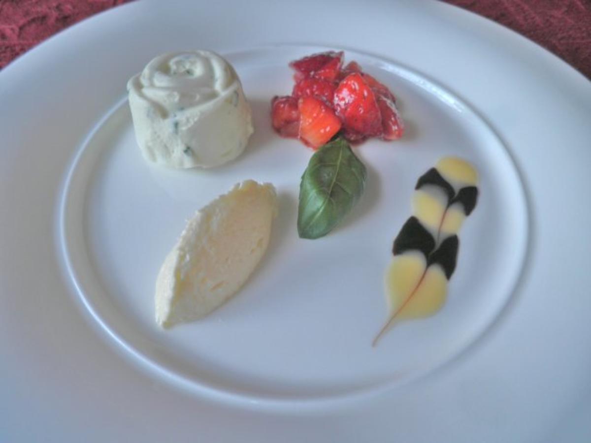 Basilikum - Eis, Eierlikör - Mousse und Balsamico - Erdbeeren ... mein Osterdessert ... - Rezept - Bild Nr. 13