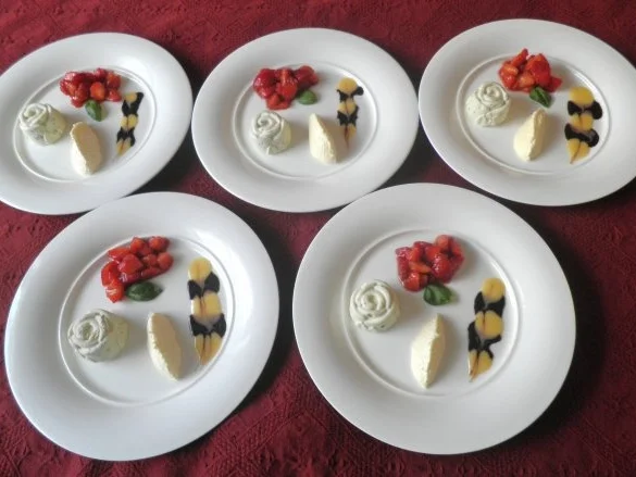Basilikum - Eis, Eierlikör - Mousse und Balsamico - Erdbeeren ... mein Osterdessert ... - Rezept - Bild Nr. 14