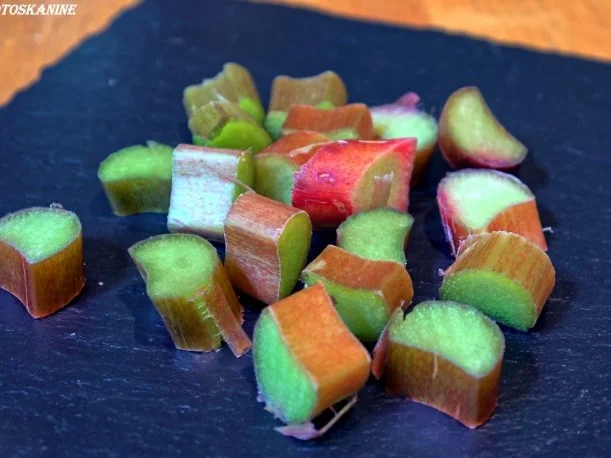 Rhabarber-Mousse mit Himbeeren - Rezept - Bild Nr. 3