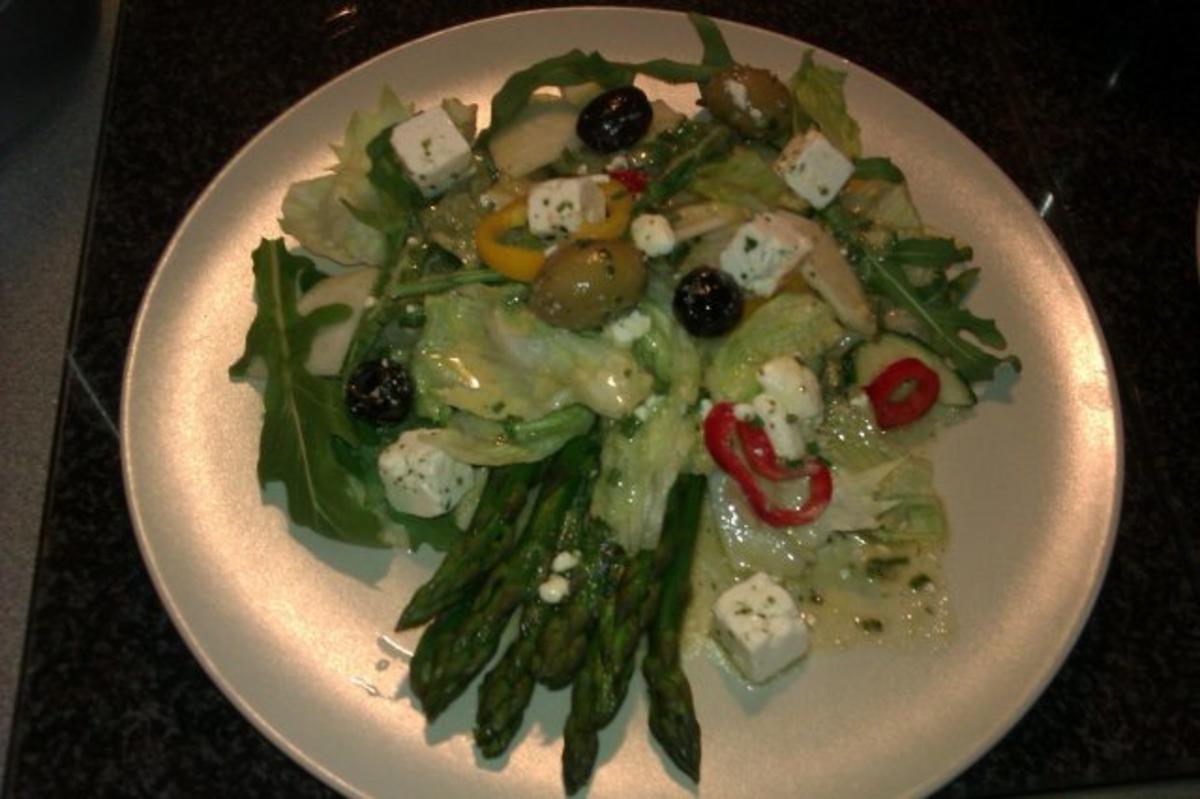 Gemischter Salat mit grünem Spargel - Rezept