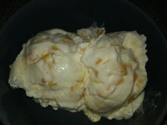 Rezept: Pfirsich-Joghurt-Eis Pfirsich-Joghurt-Eis - Rezept
