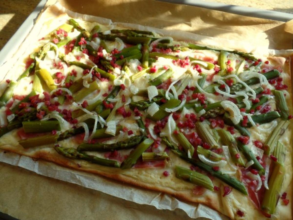 Bilder für Spargel-Hollandaise-Flammkuchen - Rezept