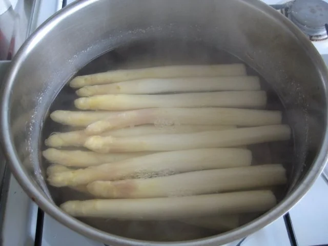 Spargel Eis mit Erdbeere - Rezept - Bild Nr. 3