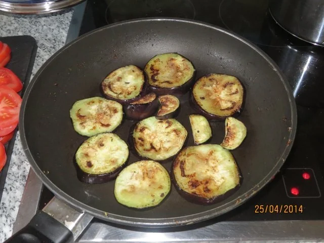Tomaten-Mozza-Auberginen-Hackfleischpfanne - Rezept - Bild Nr. 4