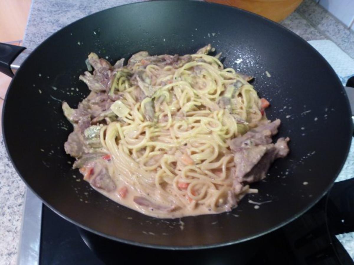 Spaghetti mit Metaxa-Gyrossauce nach Art der Griechen - Rezept - Bild Nr. 3