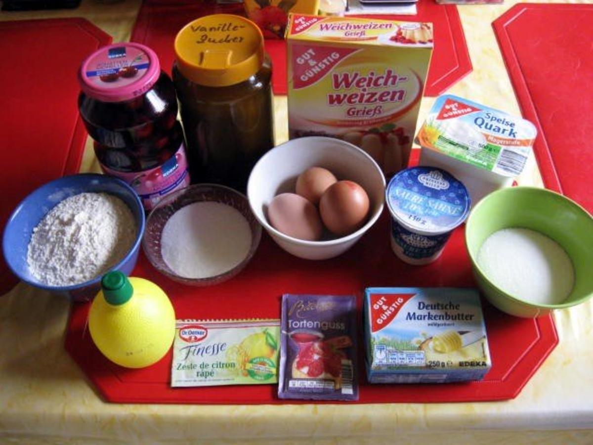 Quarkkuchen mit Gries und Kirschen - Rezept - Bild Nr. 2