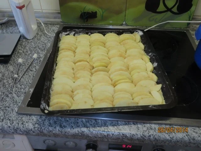 Rahm-Apfelkuchen mit Butterstreuseln - Rezept - Bild Nr. 3