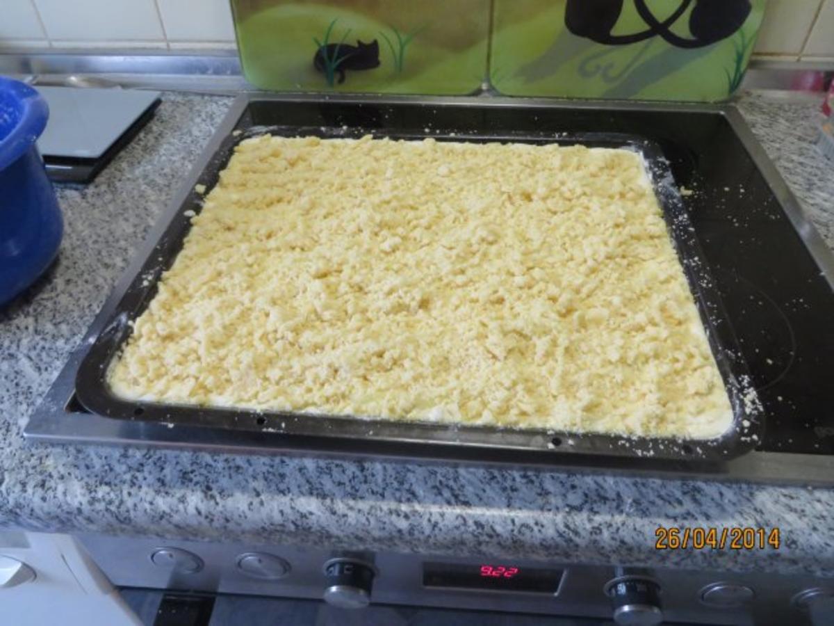 Rahm-Apfelkuchen mit Butterstreuseln - Rezept - Bild Nr. 5