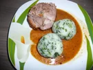 Zigeunerrollbraten mit Spinatknödel, Bohnensalat + Dessert - Rezept