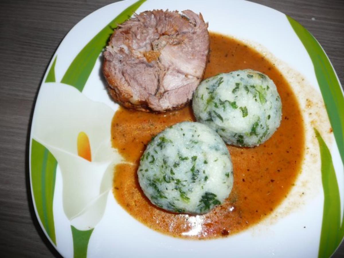 Bilder für Zigeunerrollbraten mit Spinatknödel, Bohnensalat + Dessert - Rezept