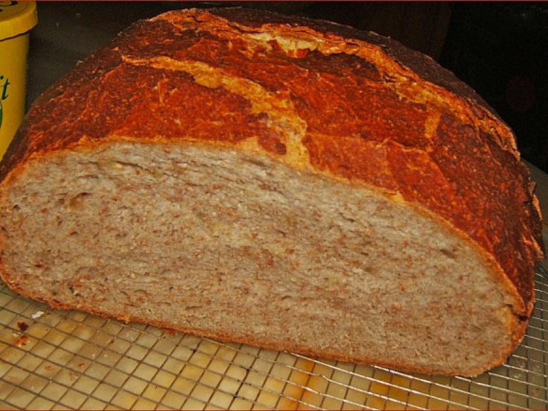 Buttermilchbrot mit Weizenvollkornmehl und Sonnenblumenkernen - Rezept ...