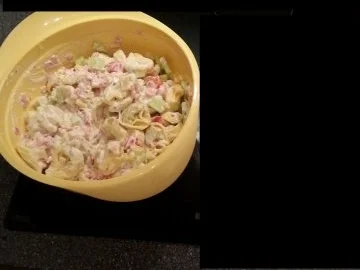 Rezept: Tortellini-Salat mit Schinken & Käse Tortellini-Salat mit Schinken & Käse - Rezept