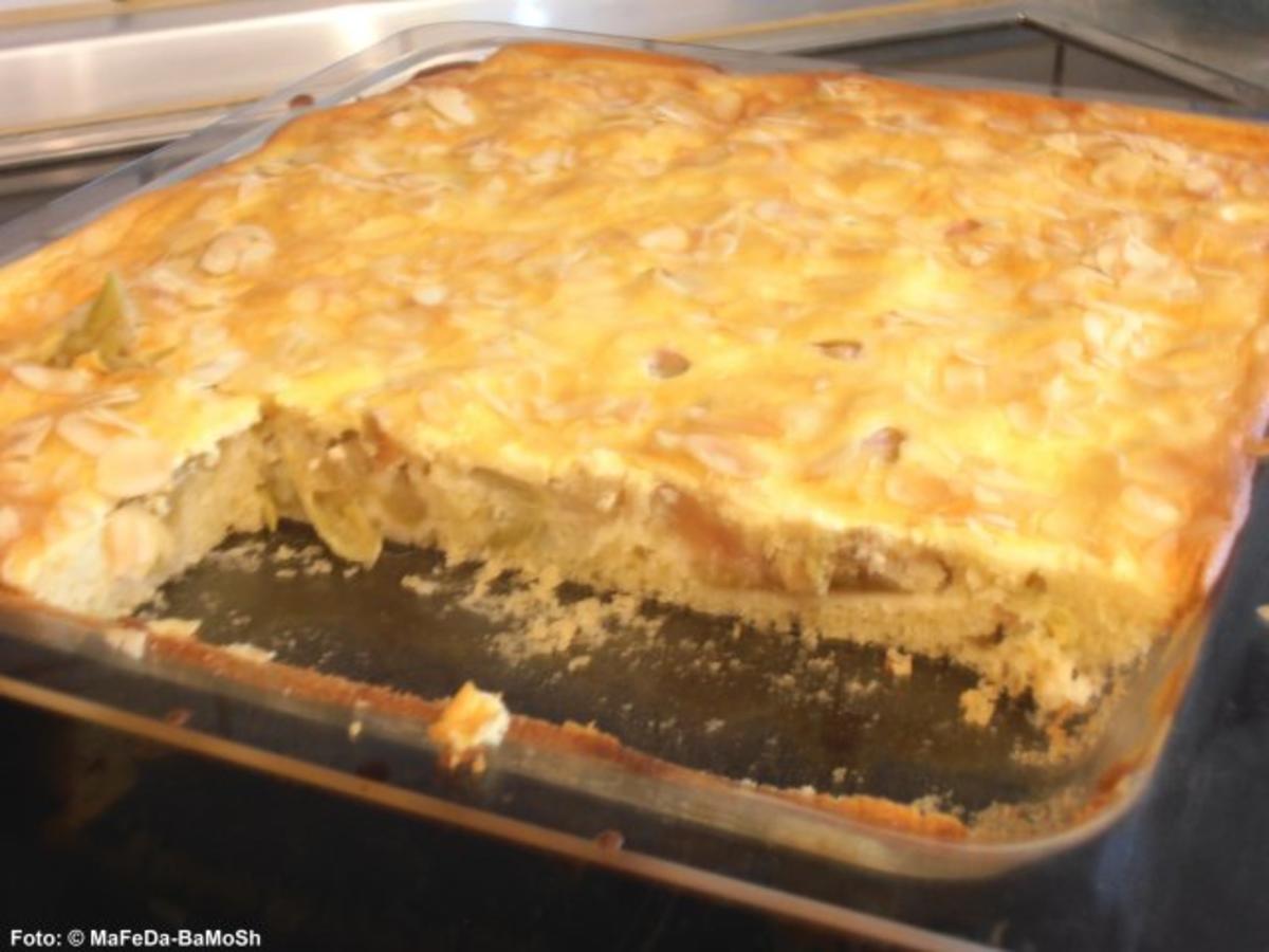 Rhabarberkuchen mit Mandeln - Rezept mit Bild - kochbar.de