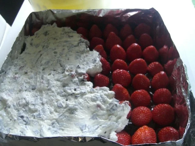 Erdbeer-Stracciatella-Schnitten - Rezept - Bild Nr. 3