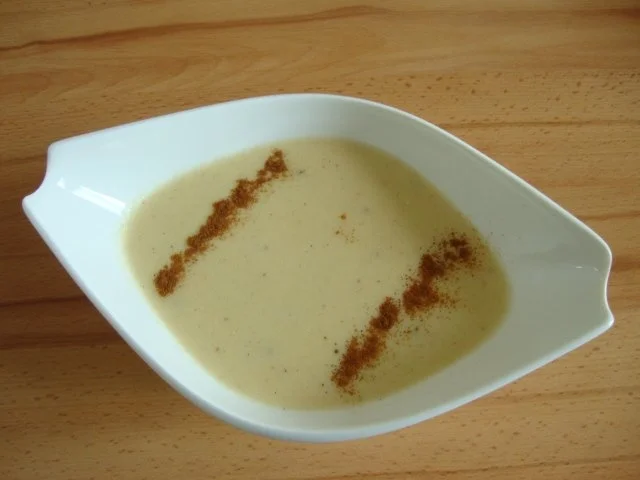 Rezept: Apfelsüppchen mit Zimt & Vanille und Apfelkrokant Apfelsüppchen mit Zimt & Vanille und Apfelkrokant - Rezept