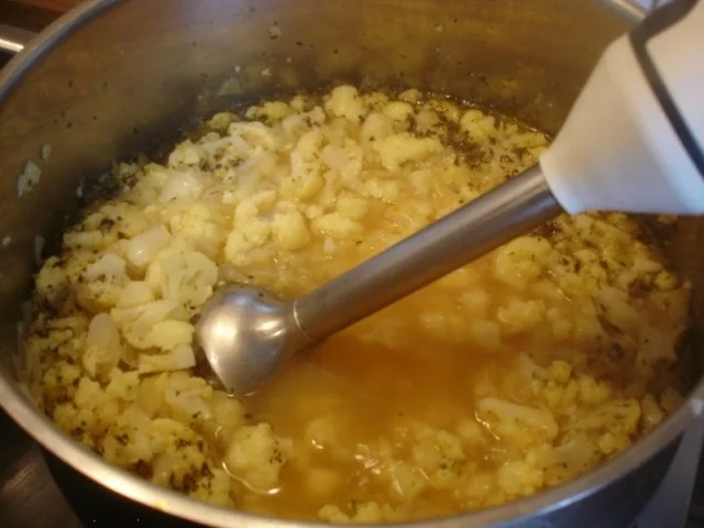 Rezept: Blumenkohlcremesuppe Bild Nr. 10 Blumenkohlcremesuppe - Rezept - Bild Nr. 10