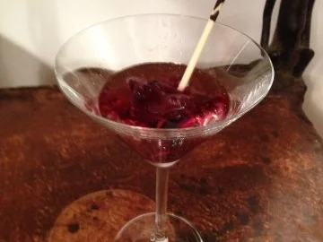 Rezept: Aperitif: Champagner mit Hibiskus Aperitif: Champagner mit Hibiskus - Rezept