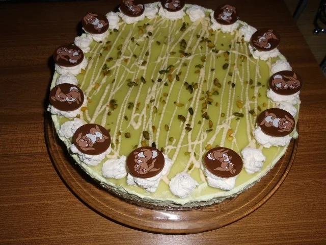 Waldmeister-Oster-Torte>> - Rezept