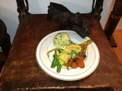 Krokodil auf Gemüsebett an Kartoffelrahm - Rezept