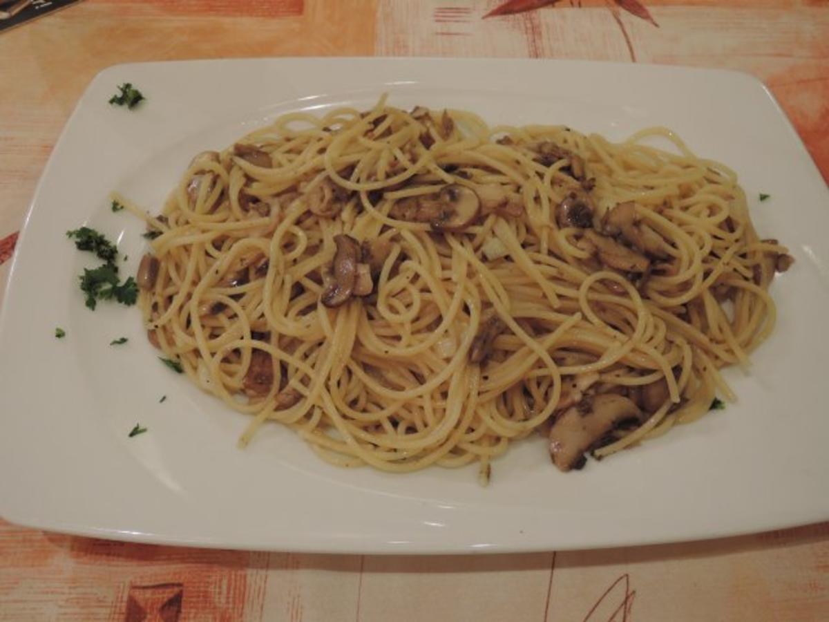 Vegan : Reisspaghetti mit Champignongs - Rezept
