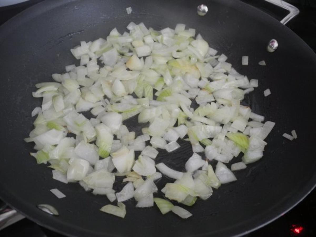 Vegan : Kartoffelhobel in Zwiebeln  gebratenen an Broccoli - Rezept - Bild Nr. 3