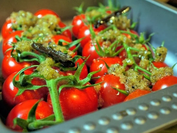 Panierte Rotbarschfilets mit Pastis-Sauce und Vanille-Tomaten - Rezept - Bild Nr. 8