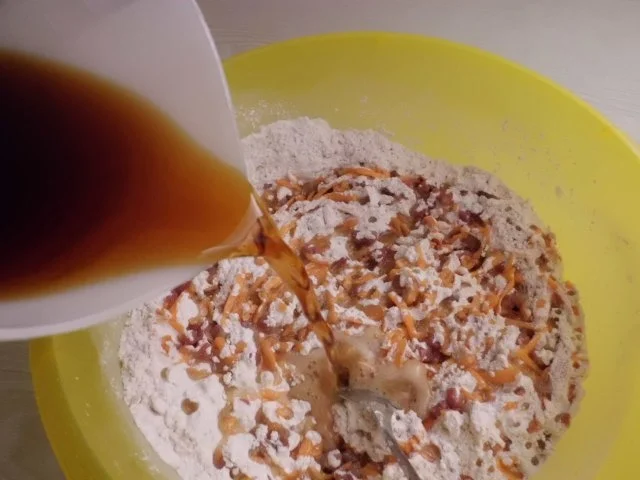 Rezept: Brot/Brötchen: Dinkelbrot mit Malzbier, Schinkenspeck und Süßkartoffel Bild Nr. 4 Brot/Brötchen: Dinkelbrot mit Malzbier, Schinkenspeck und Süßkartoffel - Rezept - Bild Nr. 4